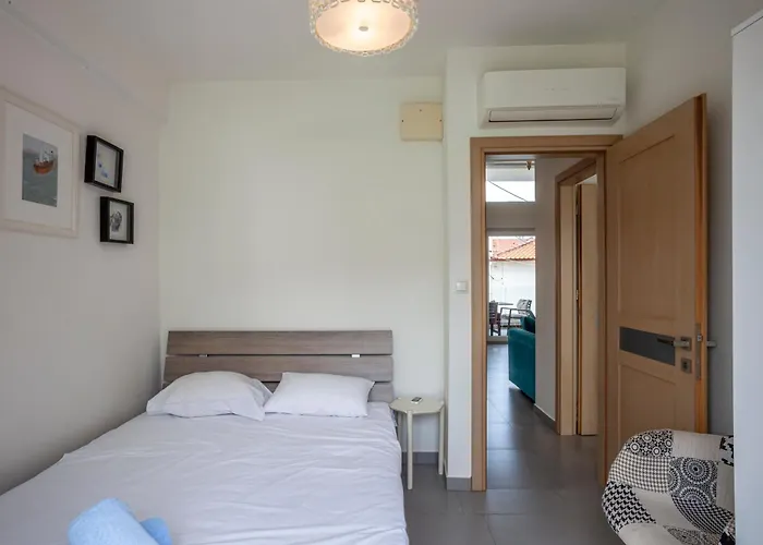 Aleksia Seaside Deluxe Daire