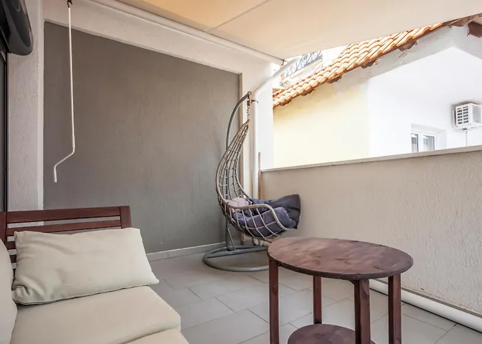 Aleksia Seaside Deluxe アパート ペフコホリ