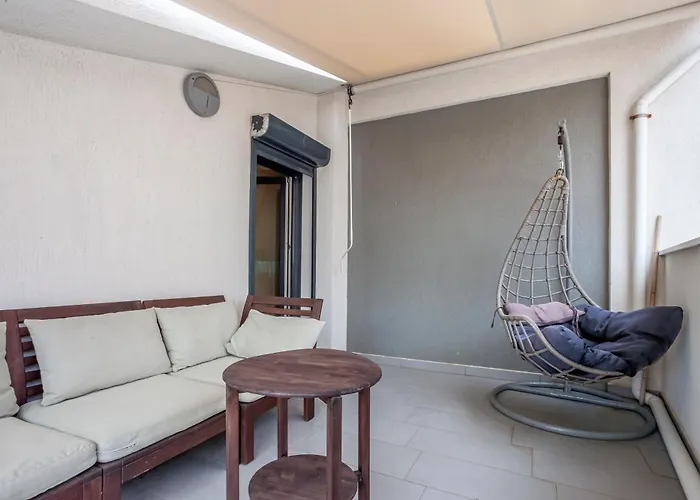 Aleksia Seaside Deluxe アパート ペフコホリ